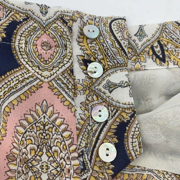 BCBGeneration Pink Shorts Damask Print Button Fly - Picture 3 of 5